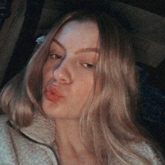 Meet your Posher, Maya - Picture 1 of 1